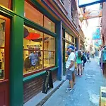 Clean 3Rd Floor Executive 1 Bedroom Apt In Old Town China Town