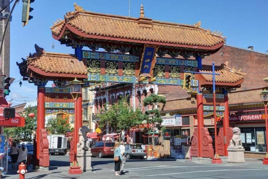 Clean 3rd Floor Executive 1 Bedroom Apt In Old Town China Town