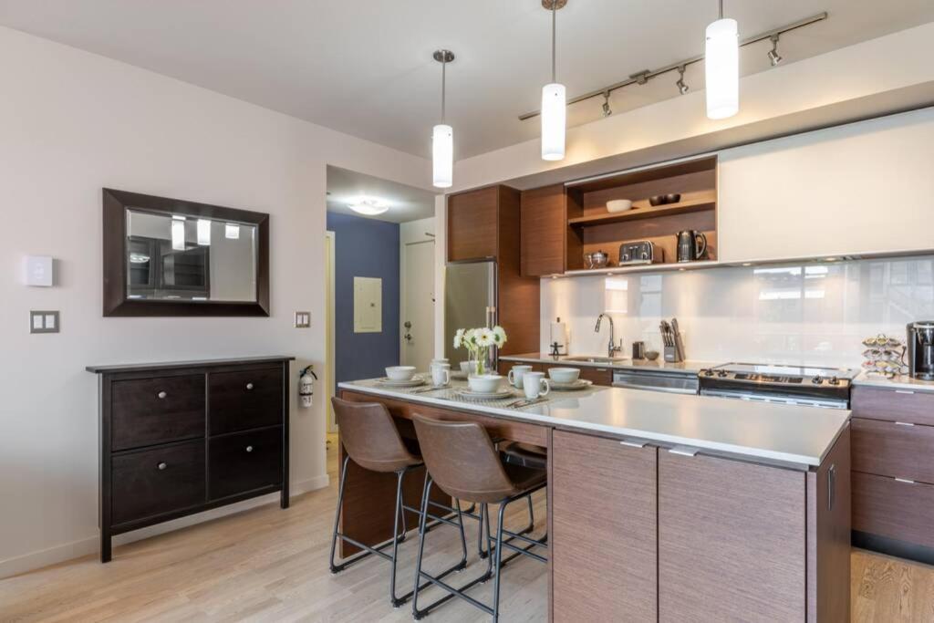 Clean 3rd Floor Executive 1 Bedroom Apt In Old Town China Town Apartmán Victoria
